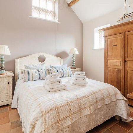 Swallow Barn At Millfields Farm Cottages Ashbourne  Bagian luar foto
