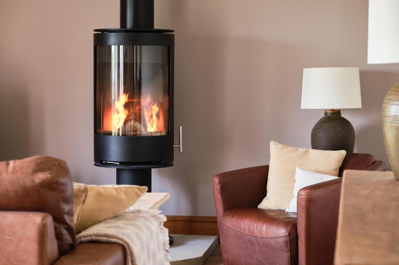Swallow Barn At Millfields Farm Cottages Ashbourne  Bagian luar foto
