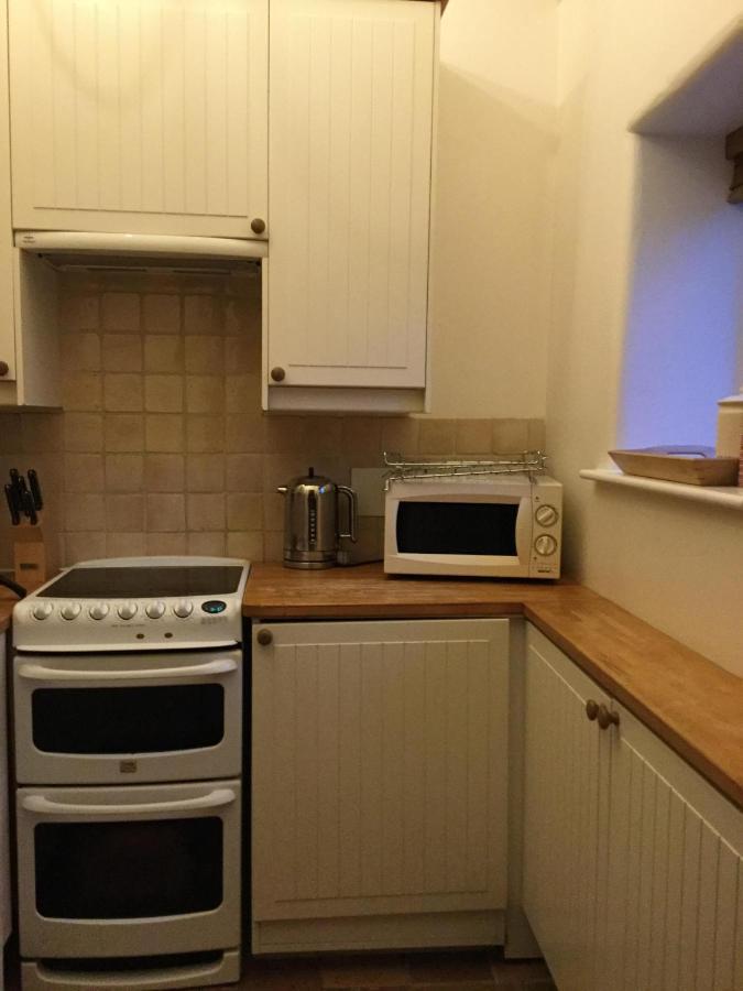 Swallow Barn At Millfields Farm Cottages Ashbourne  Bagian luar foto