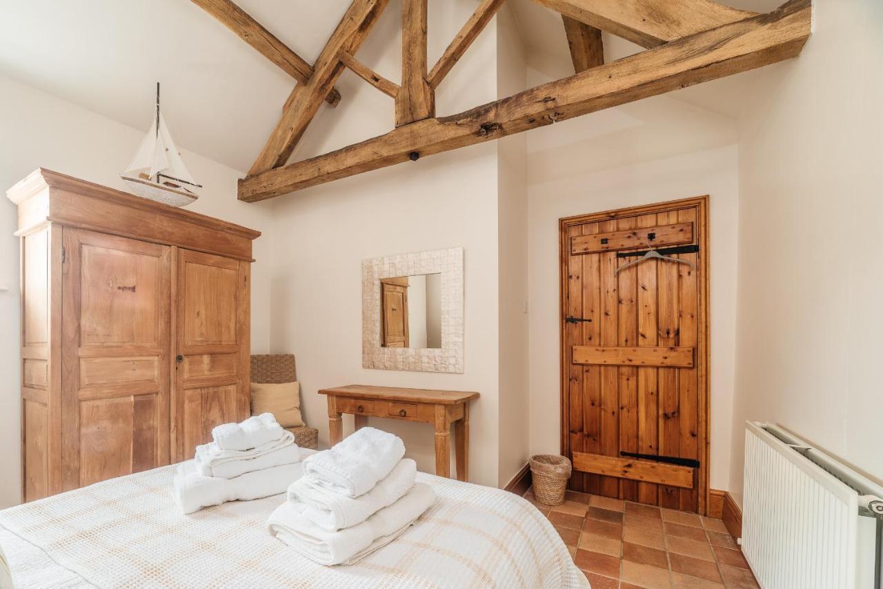 Swallow Barn At Millfields Farm Cottages Ashbourne  Bagian luar foto